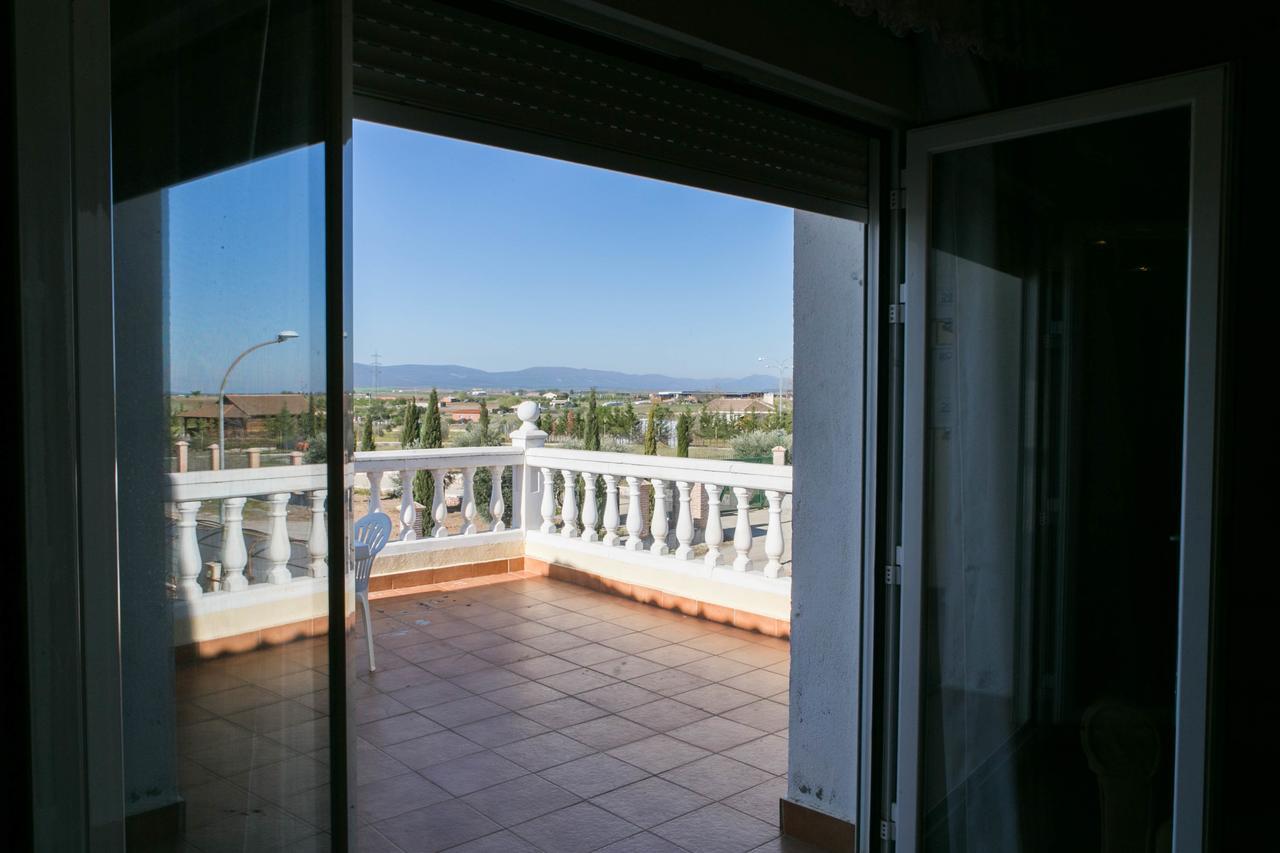 La Rosaleda De Orgaz Guest House Екстериор снимка