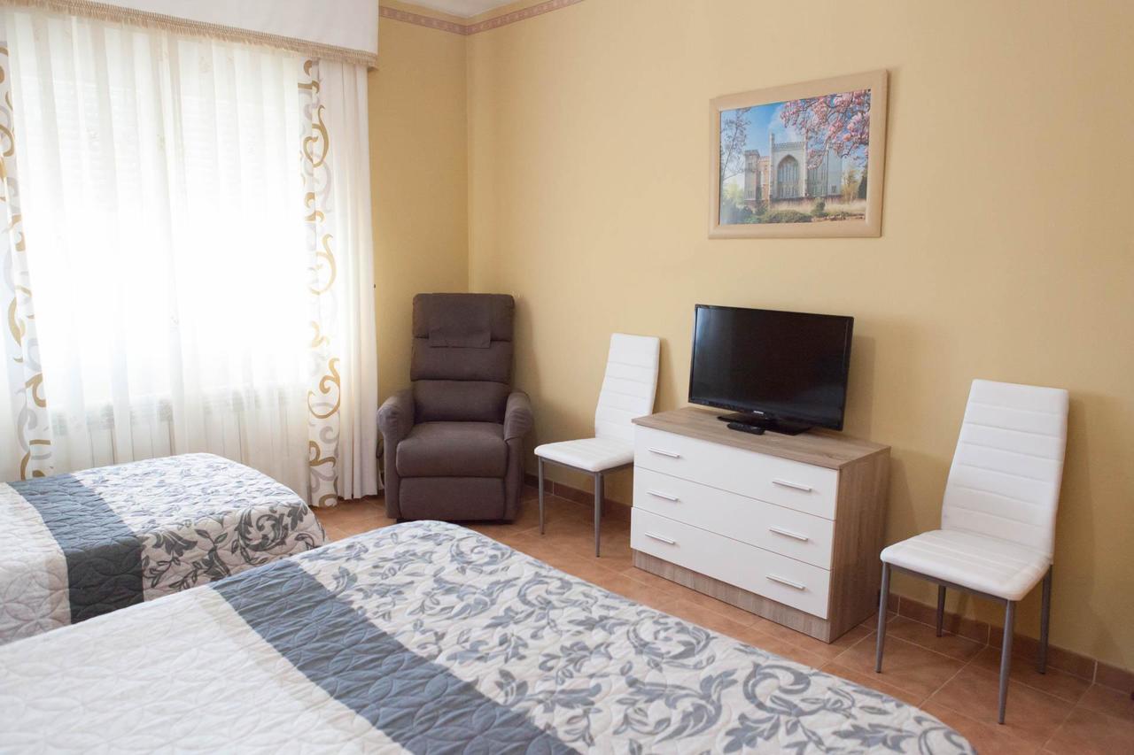 La Rosaleda De Orgaz Guest House Екстериор снимка
