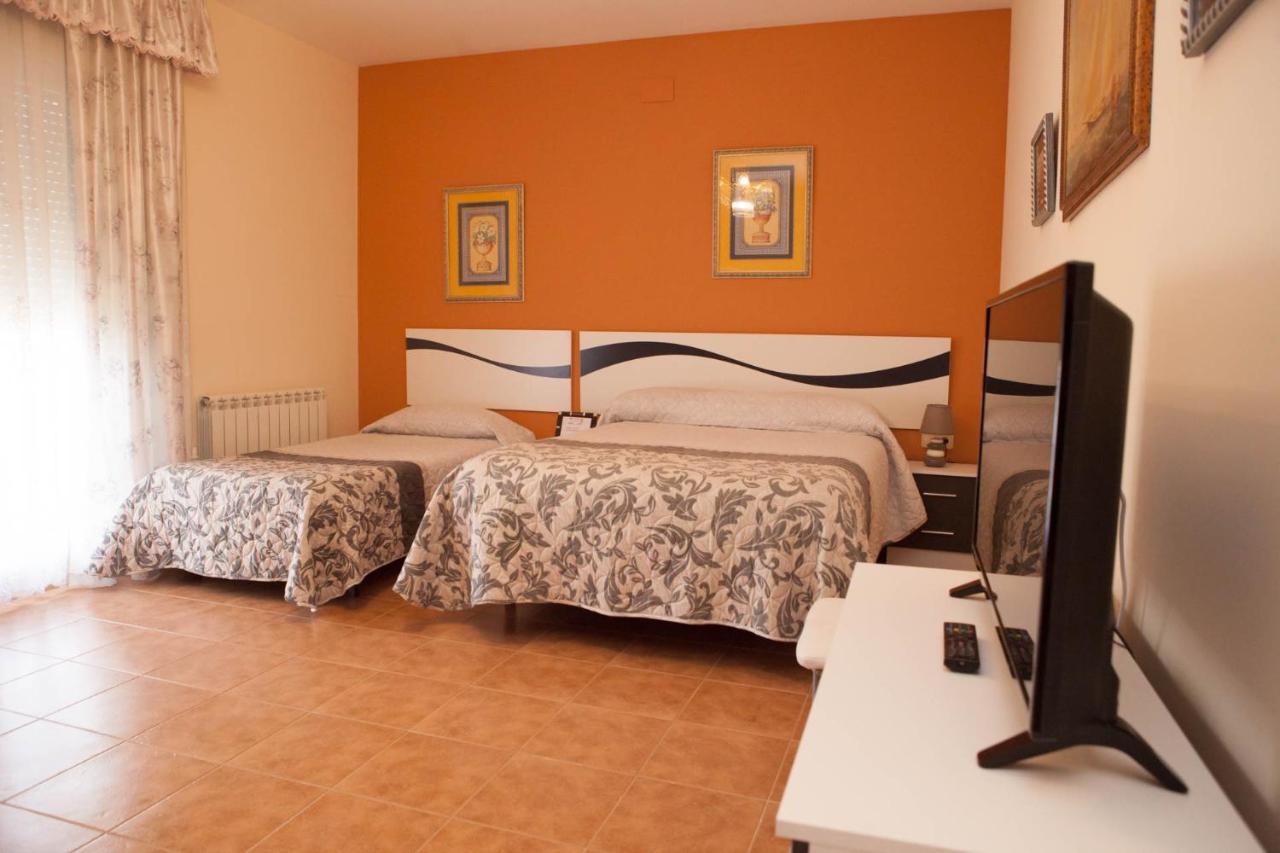 La Rosaleda De Orgaz Guest House Екстериор снимка