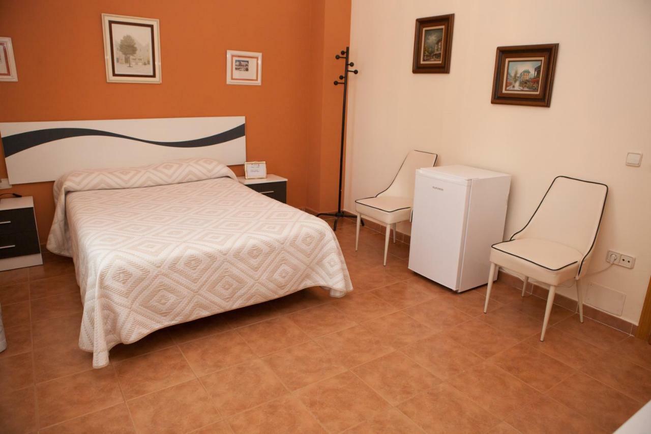 La Rosaleda De Orgaz Guest House Екстериор снимка