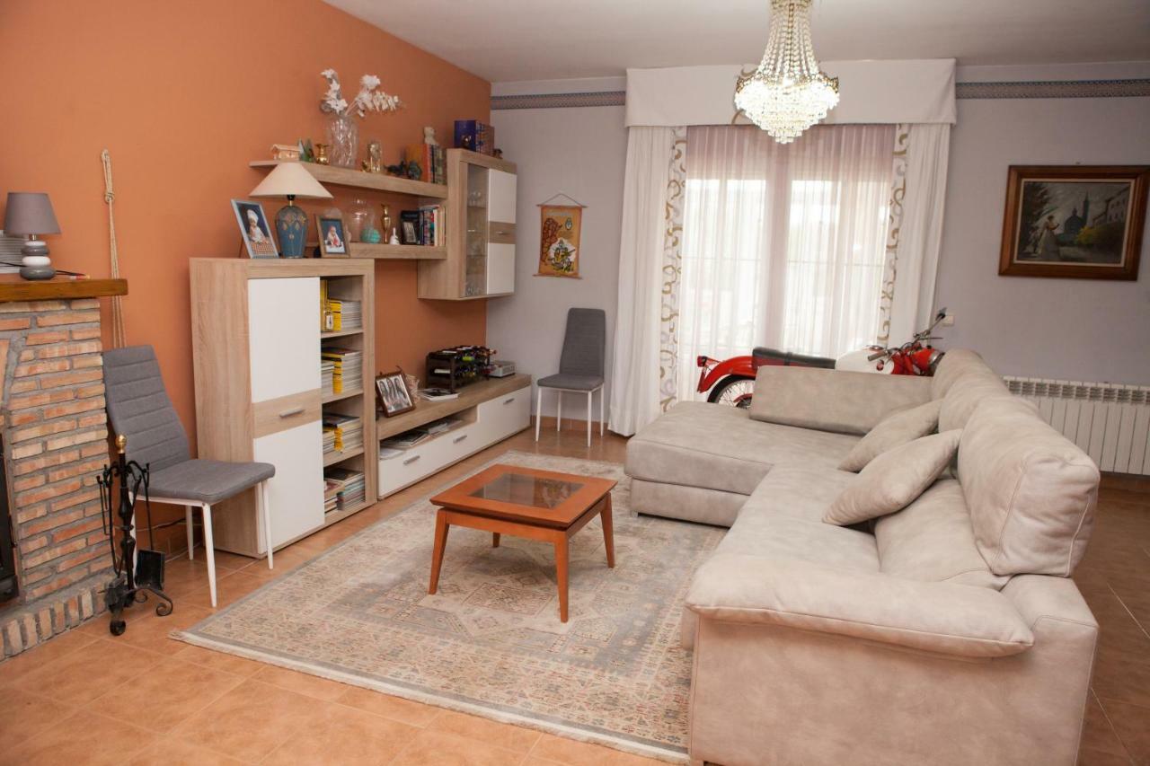 La Rosaleda De Orgaz Guest House Екстериор снимка